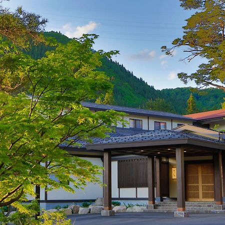 Yukemuri No Yado Inazumi Onsen Yuzawa  Extérieur photo